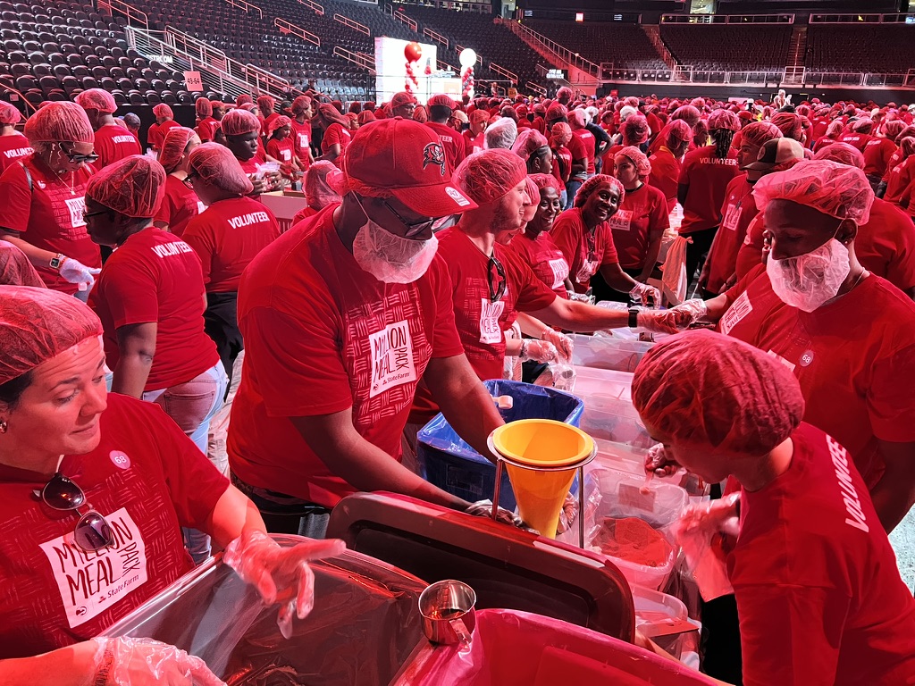 Volunteers at Million Meal Pack
